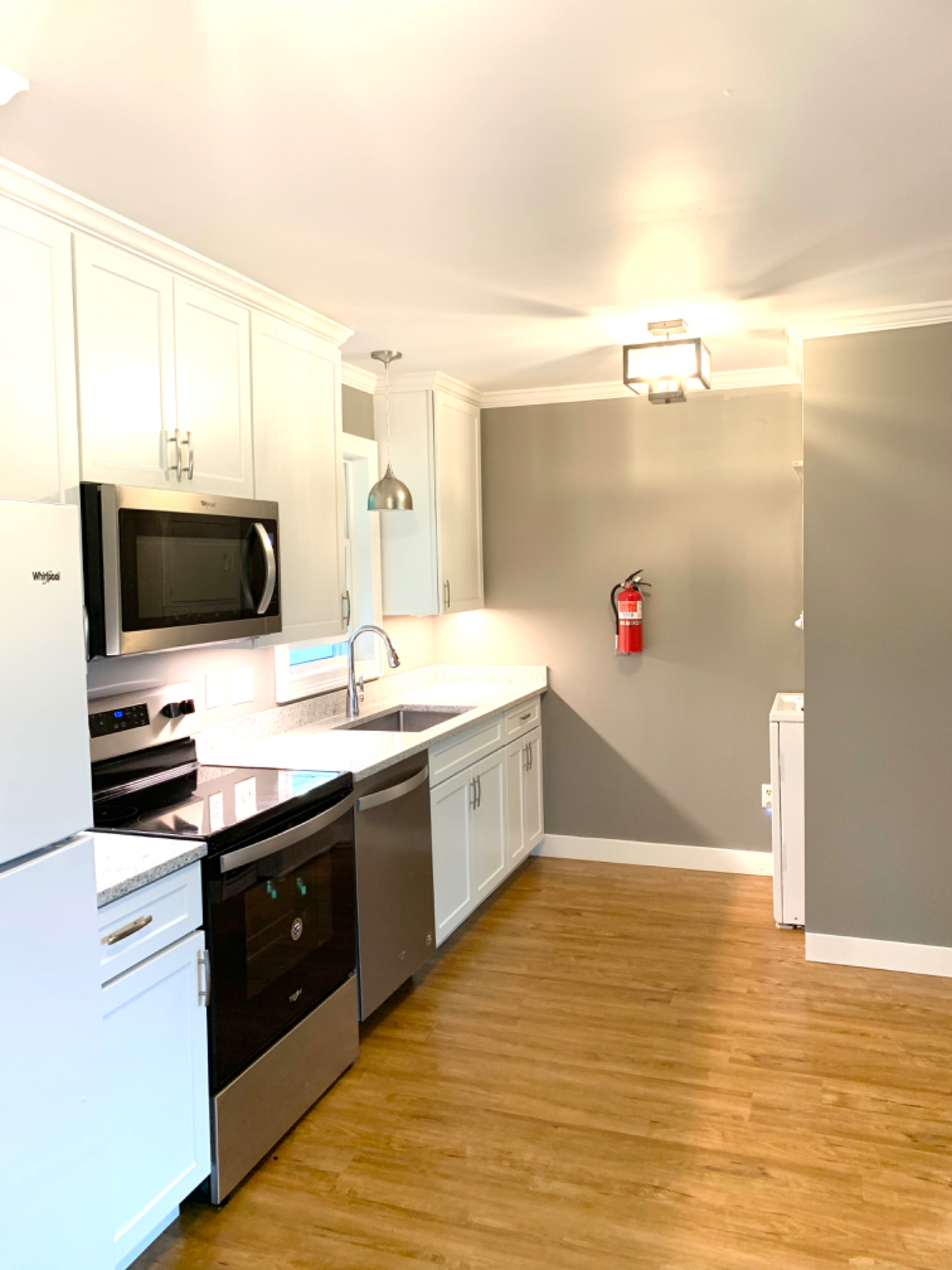 2Bed/1Bath (unit 40) - Photo 3