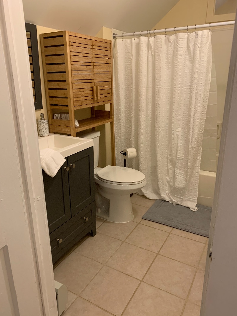 One Bedroom Furnished Apartment - Photo 9