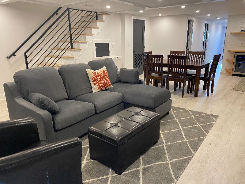 New Luxury 2 BR Apartment, includes secured parking space - Photo 3
