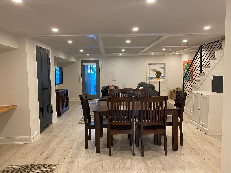 New Luxury 2 BR Apartment, includes secured parking space - Photo 5