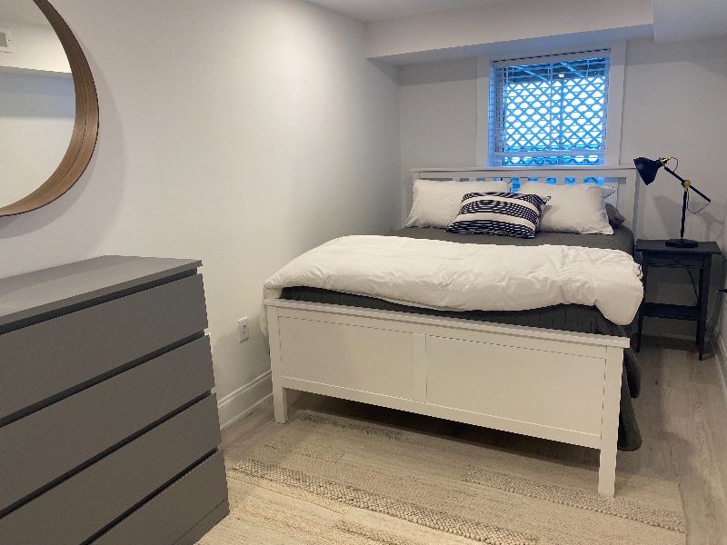 New Luxury 2 BR Apartment, includes secured parking space - Photo 9
