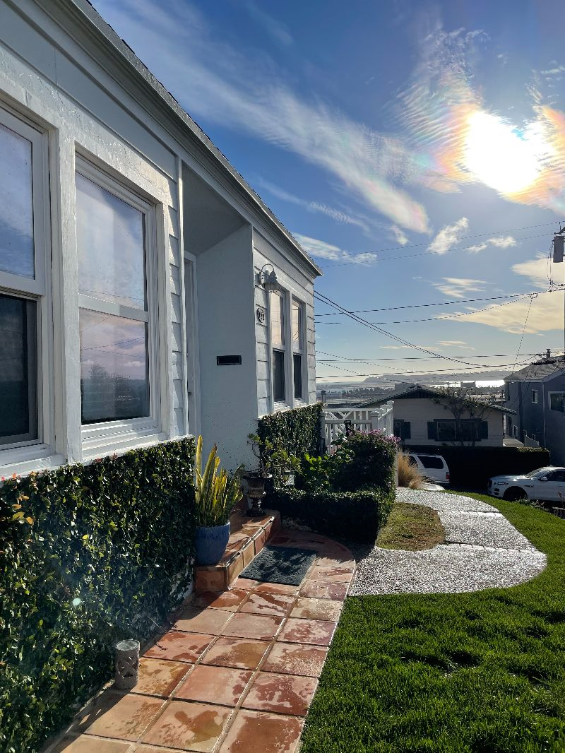 Relaxing Mission Hills Cottage with Amazing Views - Dog Friendly - Photo 4