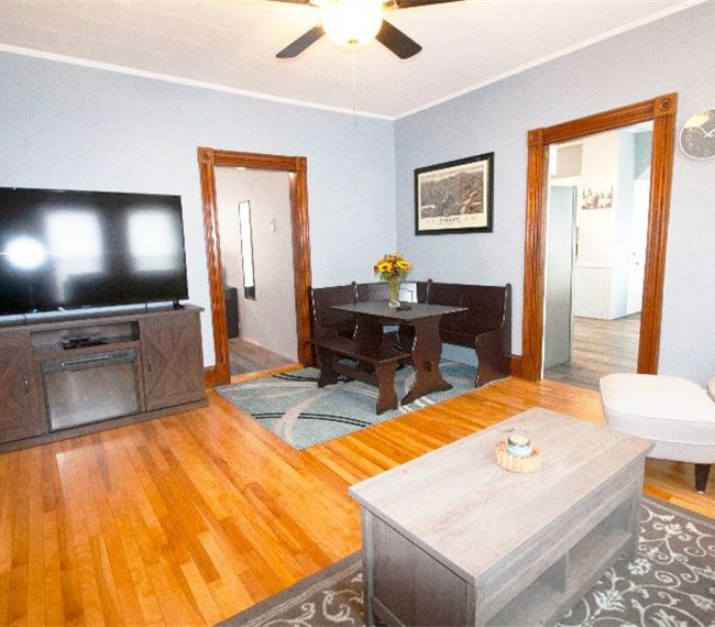 Stunning Bright Remodel in the Heart of St. Johnsbury - Photo 3