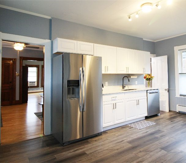 Stunning Bright Remodel in the Heart of St. Johnsbury - Photo 7