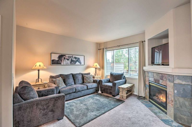 Eagle Crest Furnished Home with Resort Amenities - Photo 2