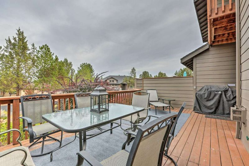 Eagle Crest Furnished Home with Resort Amenities - Photo 6