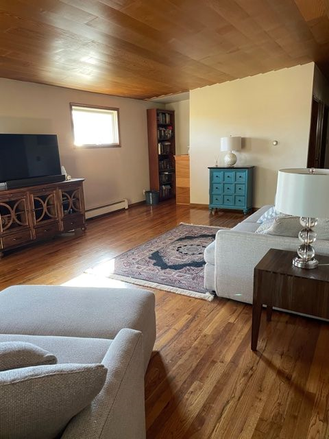 Cozy Home in Quiet Neighborhood - Photo 1