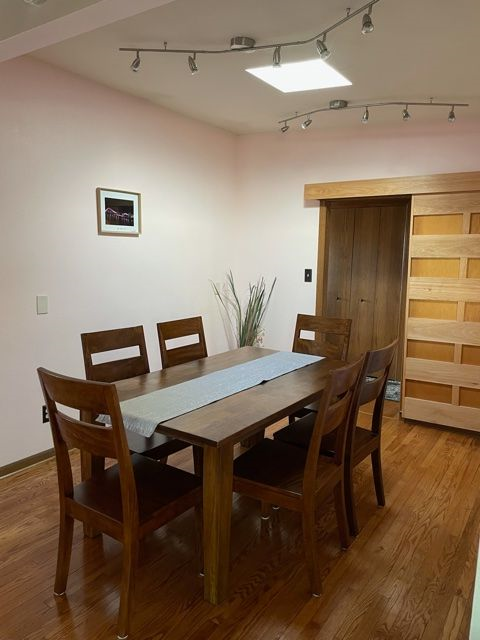 Cozy Home in Quiet Neighborhood - Photo 3