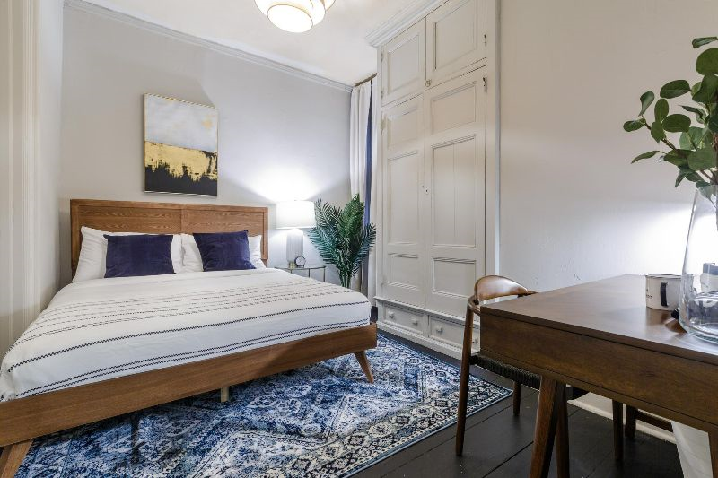 Queen Room in Chelsea 323 C