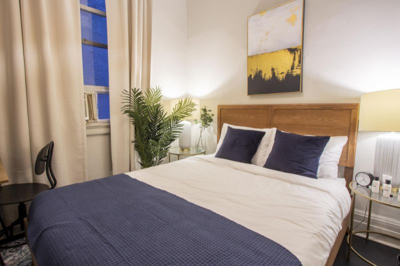 Cozy Room in Chelsea 323 B