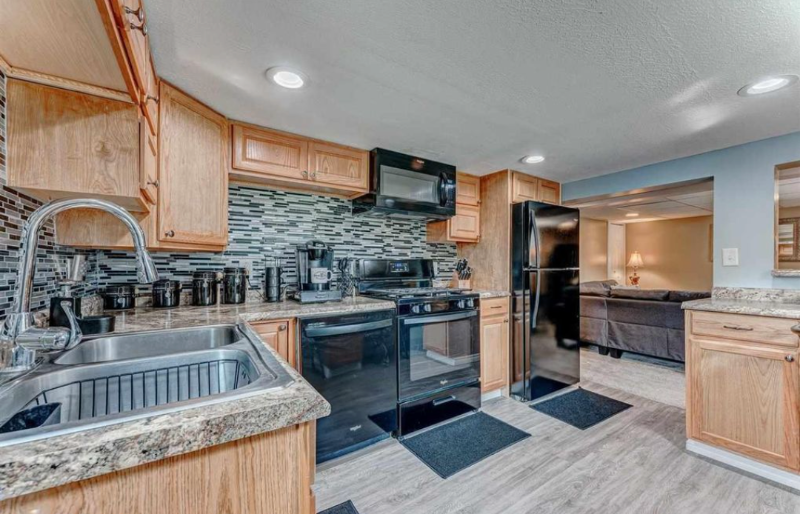 Cozy 1bed 1bath- basement apartment-Close to many Hospitals and shopping centers - Photo 4