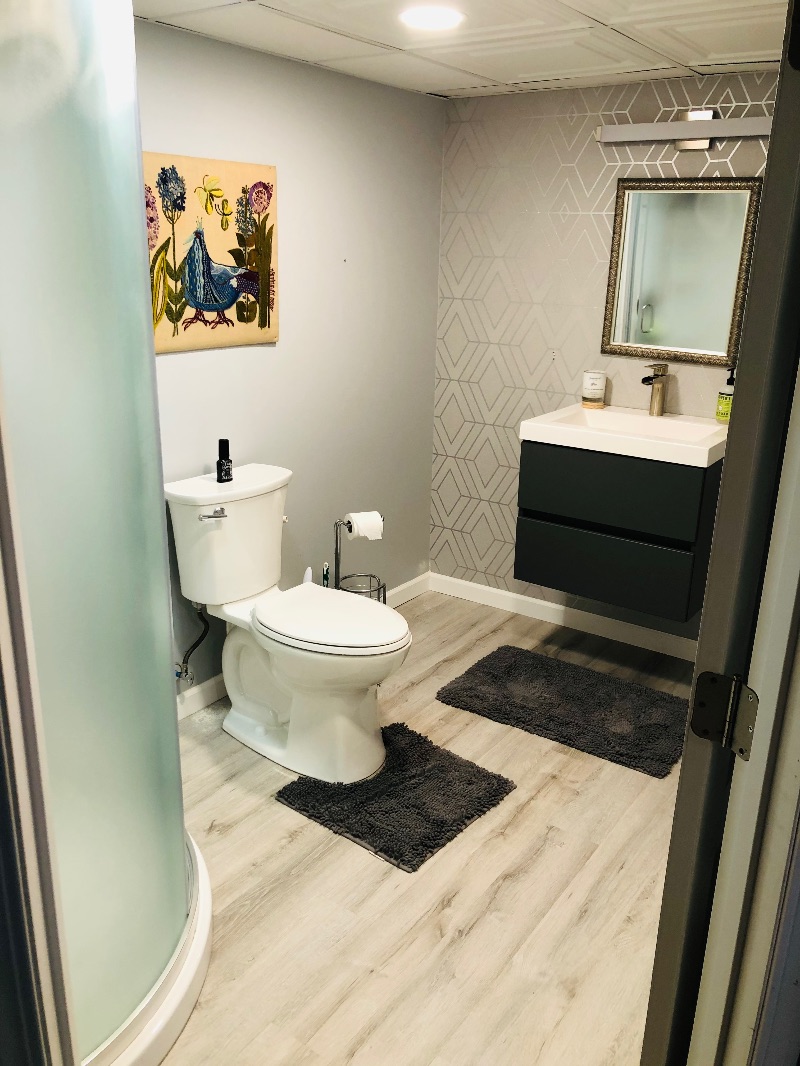Ranch home with basement apt for rent. - Photo 8