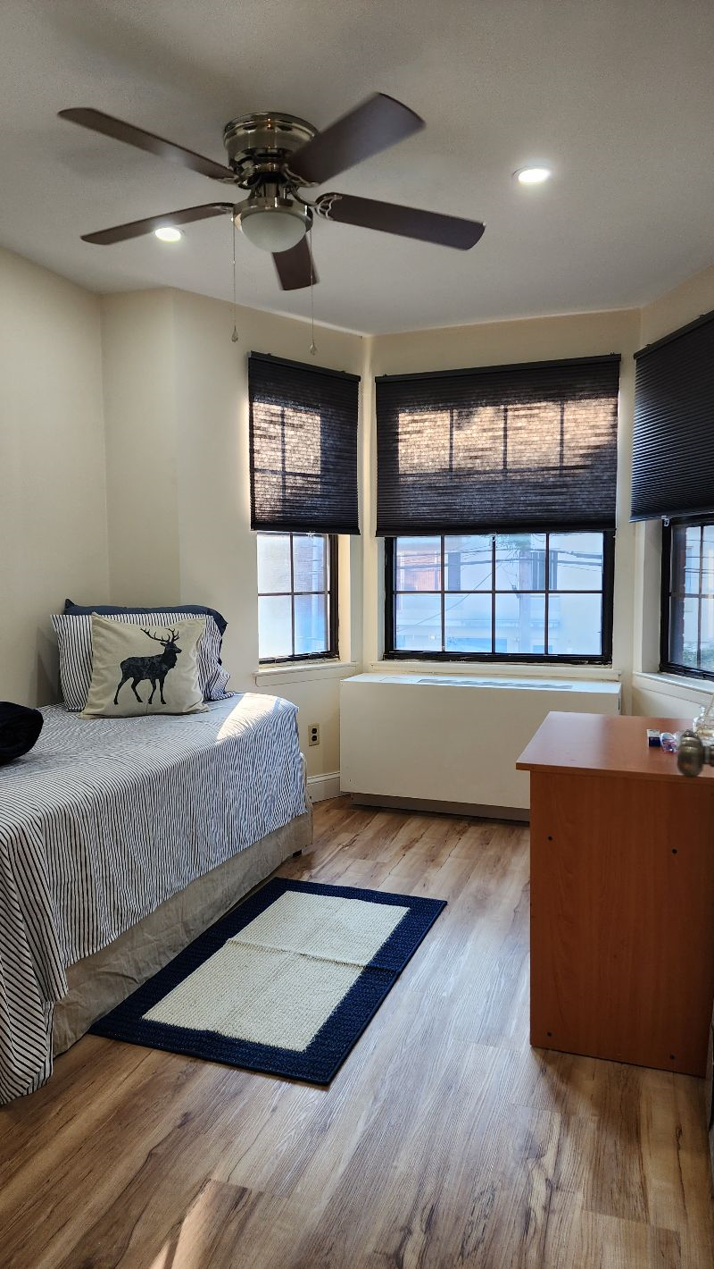 3Bed /2 Bath  Condo On A  Beautiful Tree Lined Street . Fresh Meadows NY 11365 - Photo 10