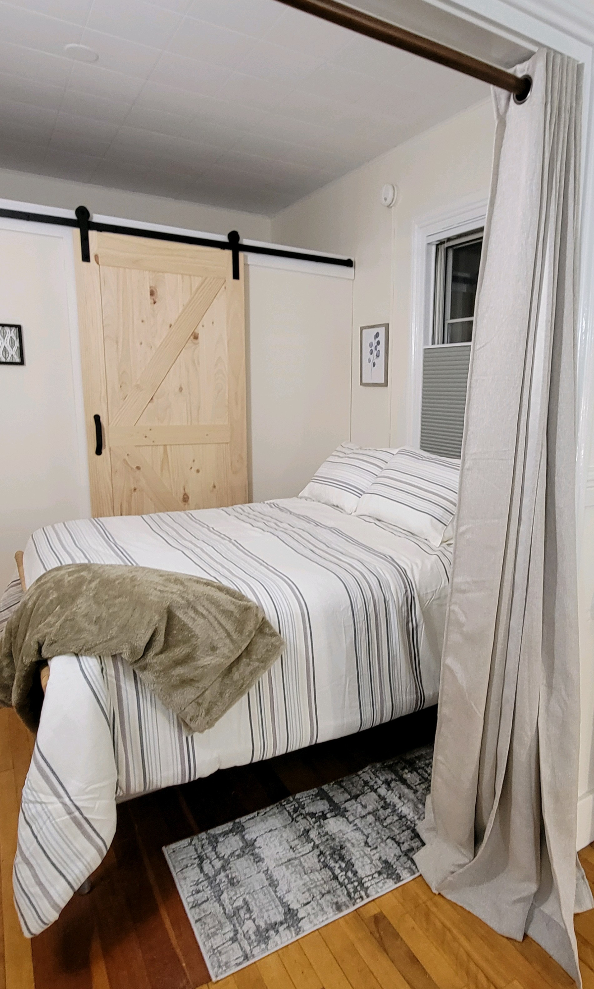 Unit 3 /2 bedroom - Photo 3