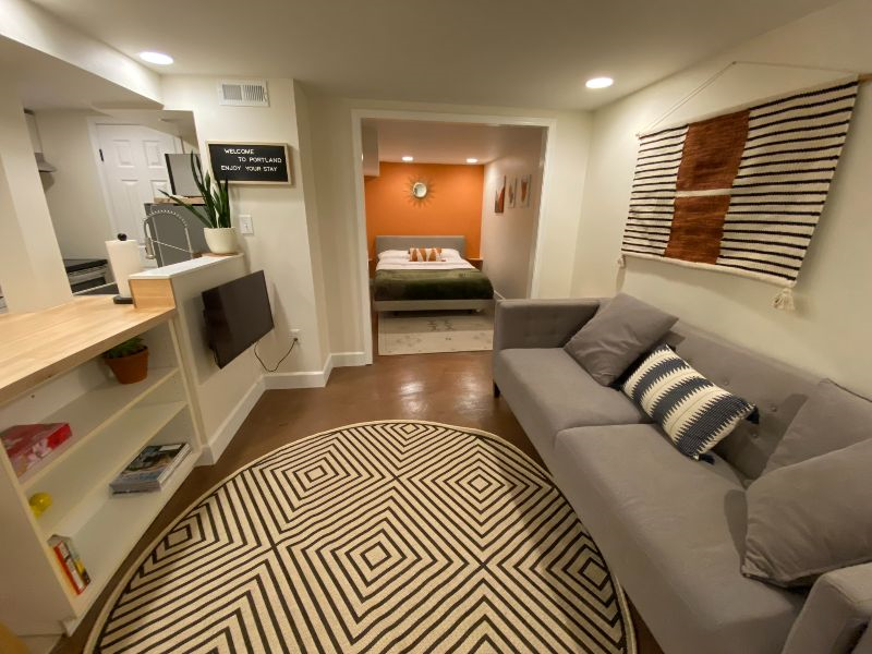 Close-In Irvington Escape - Entire Studio Apartment