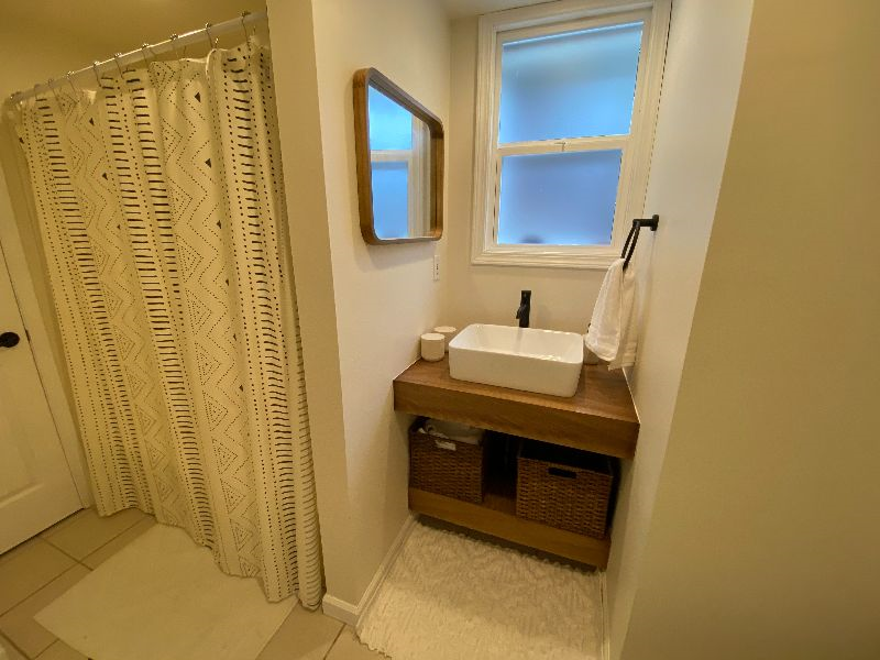 Close-In Irvington Escape - Entire Studio Apartment - Photo 5