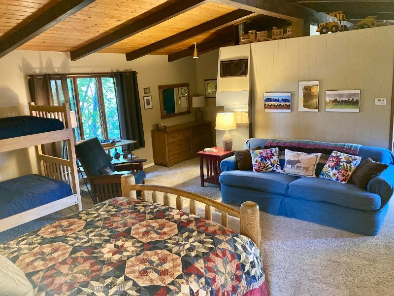 Yellowstone Journey House - Photo 6