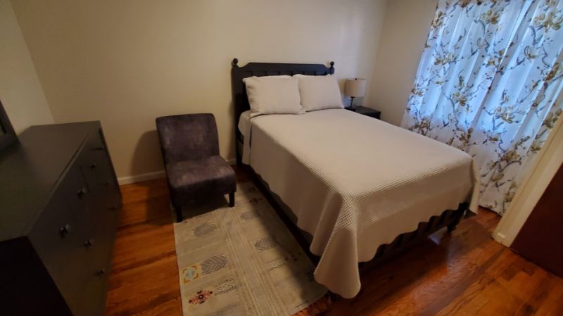 Recently refurbished fully furnished 2 bed rooms. Close to hospital and colleges - Photo 3