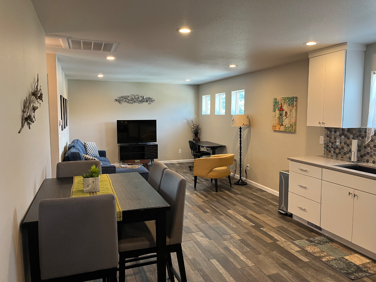 Modern Avenues Loft Close to Downtown - Photo 2