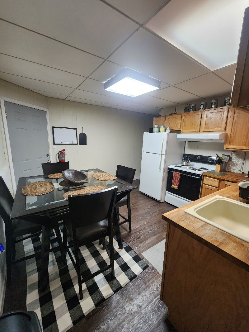 Terri's Place Clean/ Comfortable & Fully Loaded - Photo 6