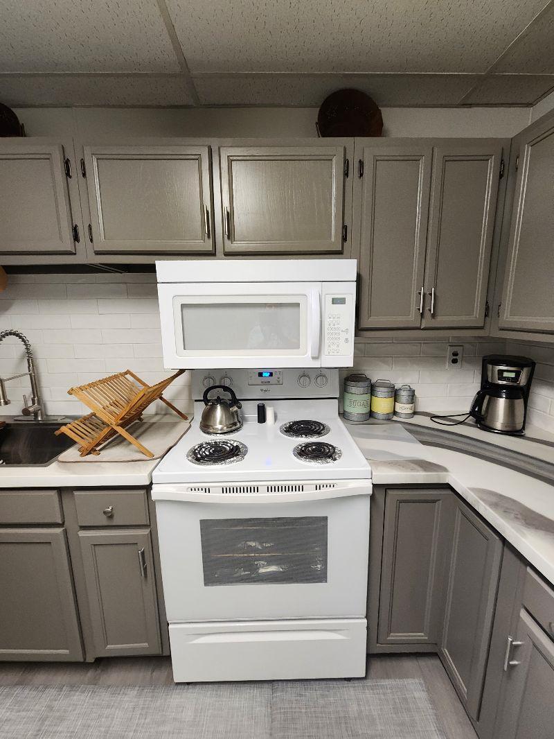 Terri's Place Clean/ Comfortable & Fully Loaded - Photo 5