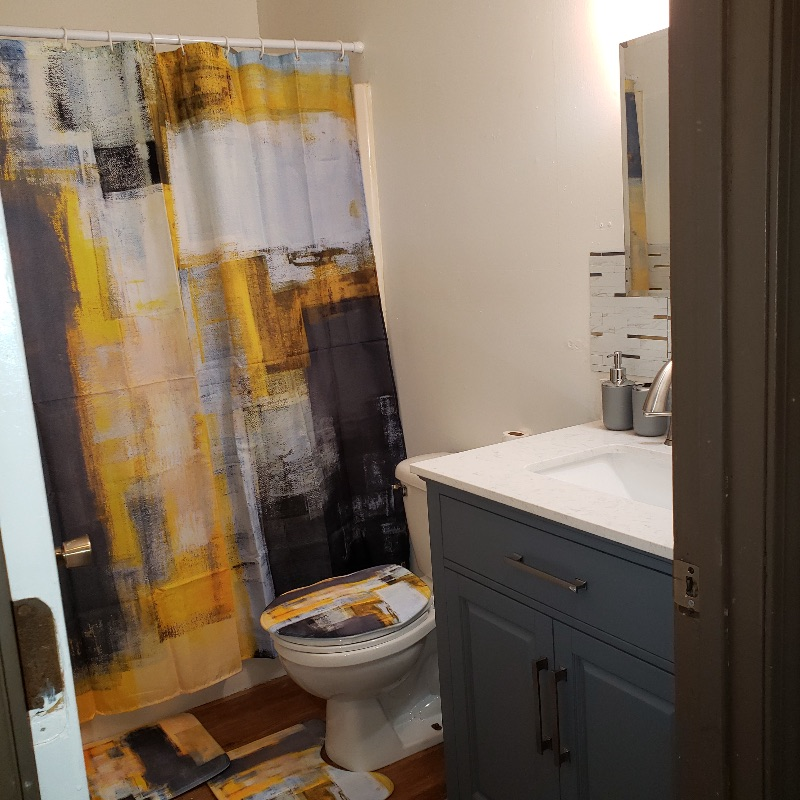 Private Queen size Bedroom 5 near UVM & local town - Photo 8