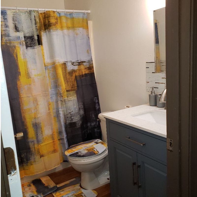 Private Queen size Bedroom 5 near UVM & local town - Photo 8
