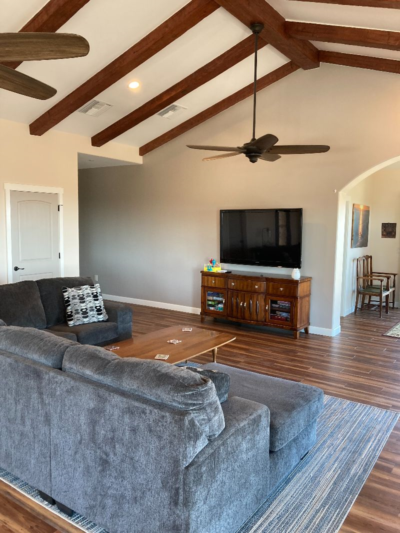 Whole House, 4 bedrooms, 2.5 baths, patios, garage - Photo 6