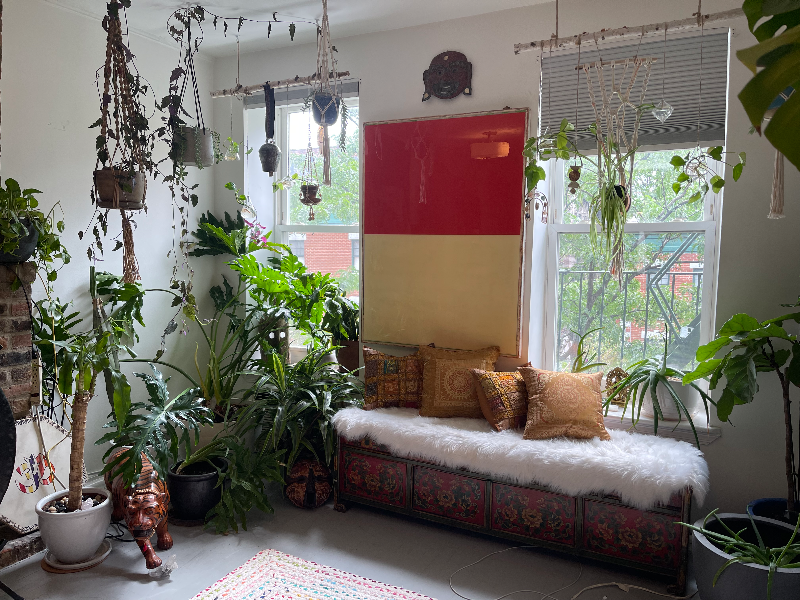 Light Bright East Village Pre War Studio - Photo 2
