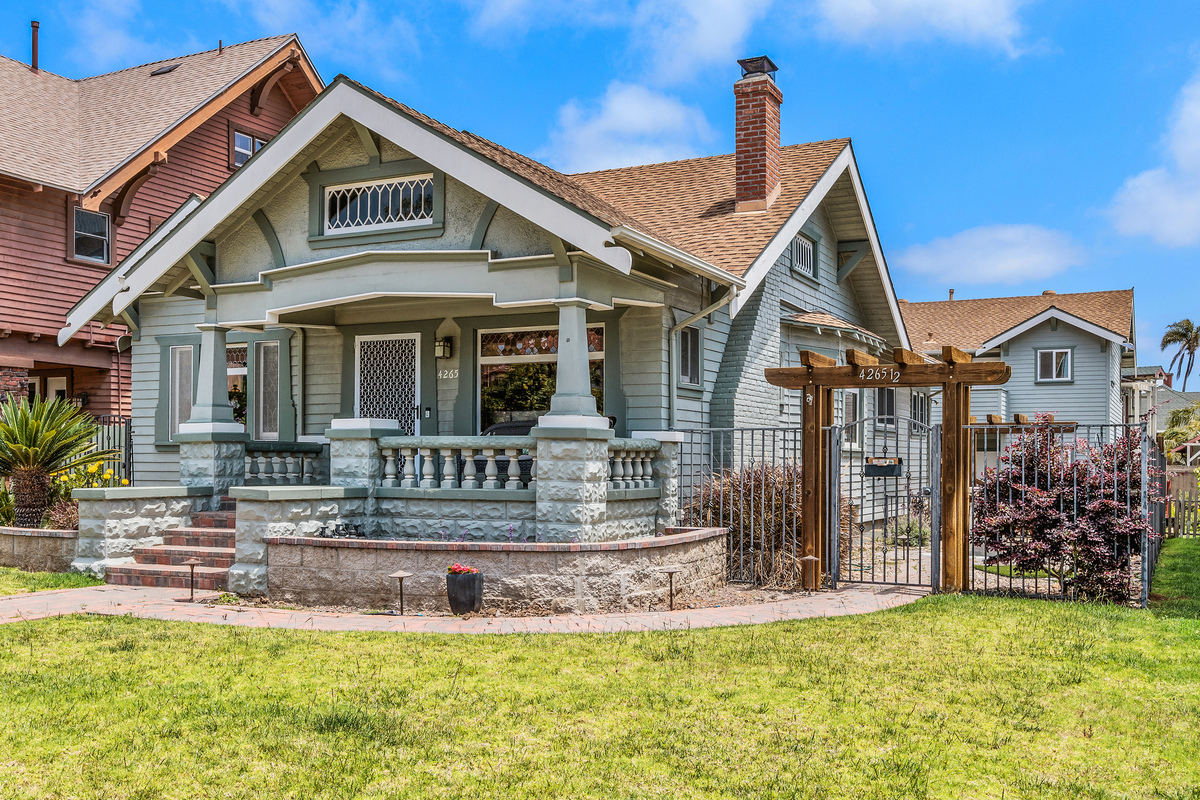 Craftsman Bungalow home for rent in N. Mission Hills - Photo 2