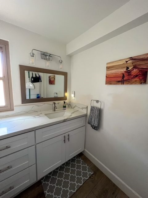 Remodeled Two Bedroom in Point Loma, near the beach - Photo 2