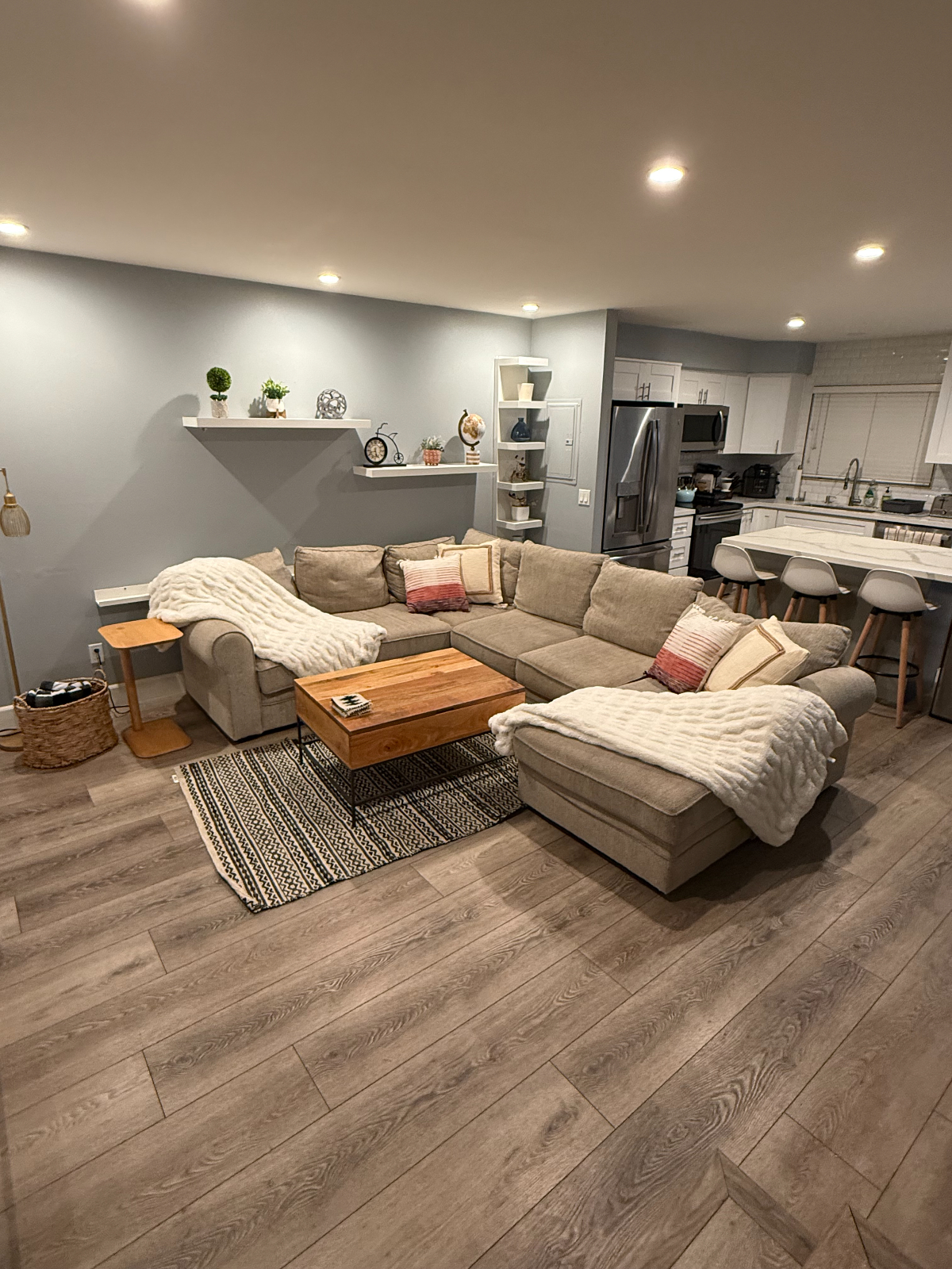 Remodeled Two Bedroom in Point Loma, near the beach - Photo 1