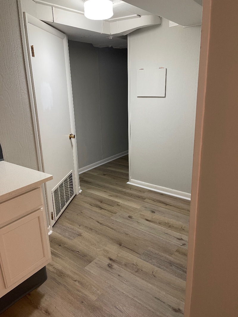 2 Bedroom Lower Level Apartment - Photo 12