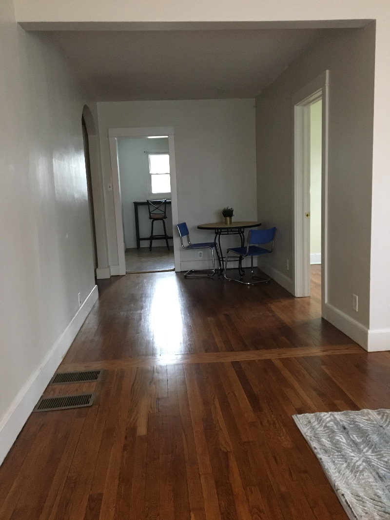Quiet 2 bedroom near hospitals - Photo 4