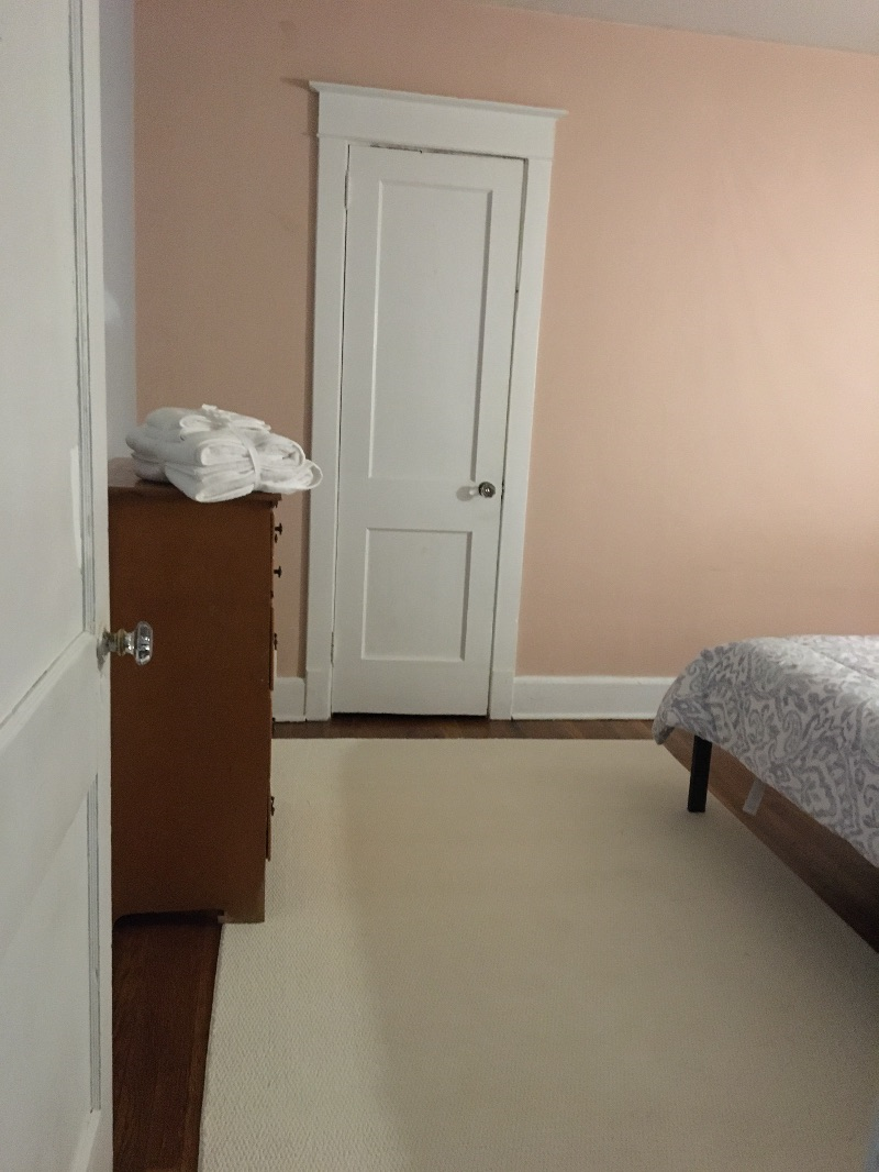 Quiet 2 bedroom near hospitals - Photo 5