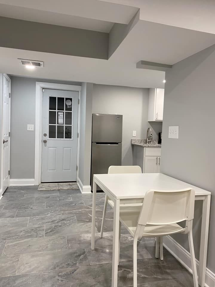 Cozy Studio Apt on a Quiet Street in DC - Photo 8