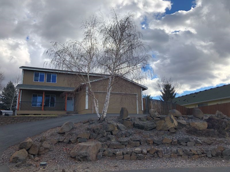 Mountain Views, Full House Rental (4 bedrooms, 2.5 bath) - Photo 2