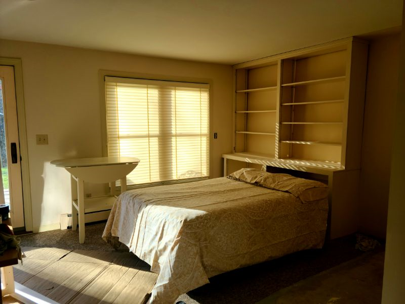 Well appointed studio space close to hospital - Photo 7