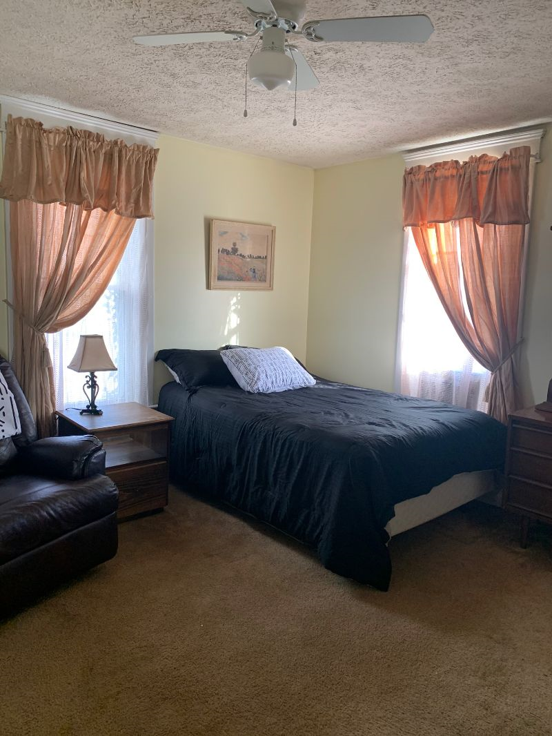 Safe & Secure affordable fully furnished  Travel Nurse lodging. - Photo 7