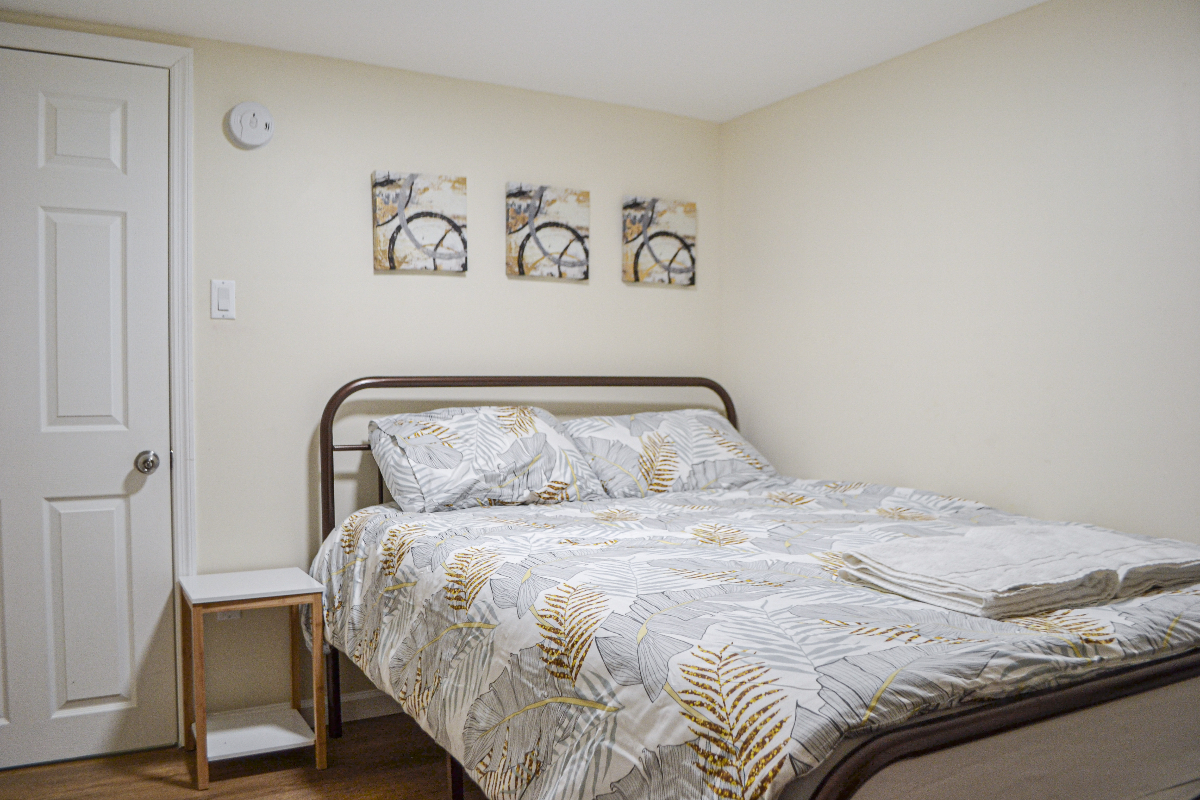2Bedroom, 1 Bath Brooklyn Apt near Maimonides - Photo 7