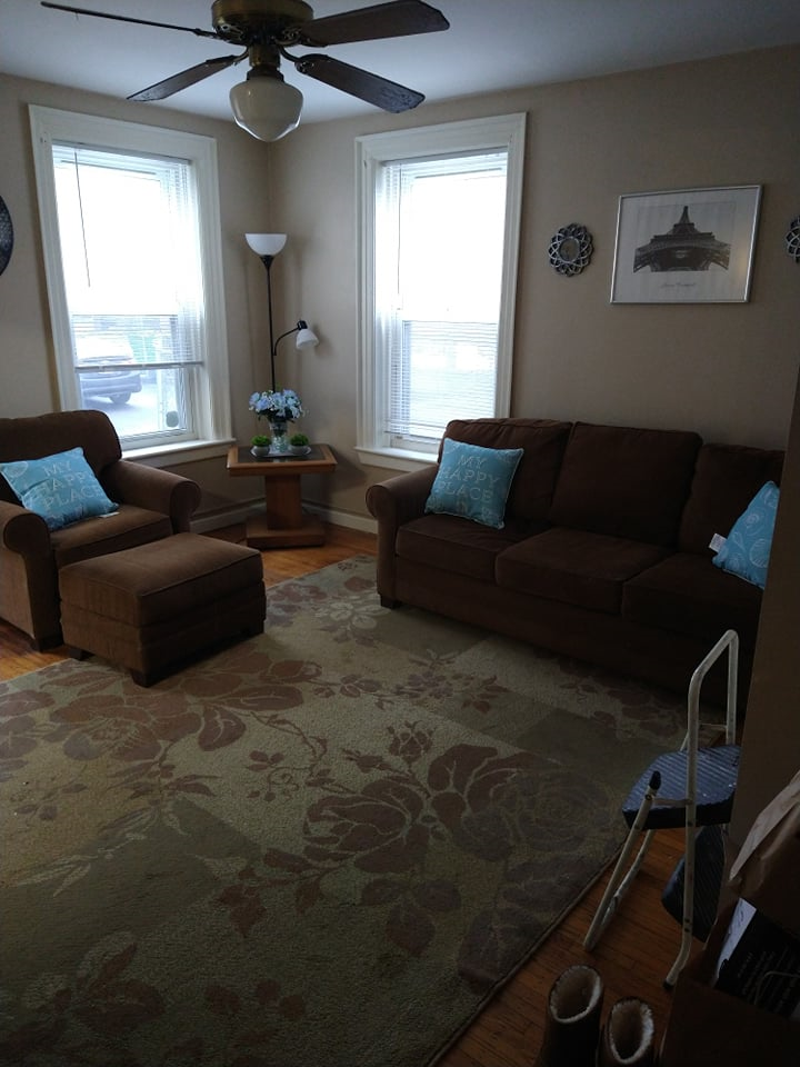 Perfect 2 Bedroom Apartment in Heart of Entertainment District - Photo 4