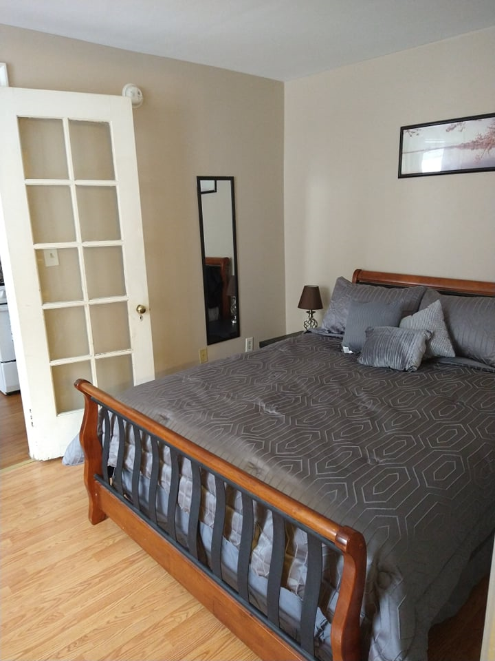 Perfect 2 Bedroom Apartment in Heart of Entertainment District - Photo 7