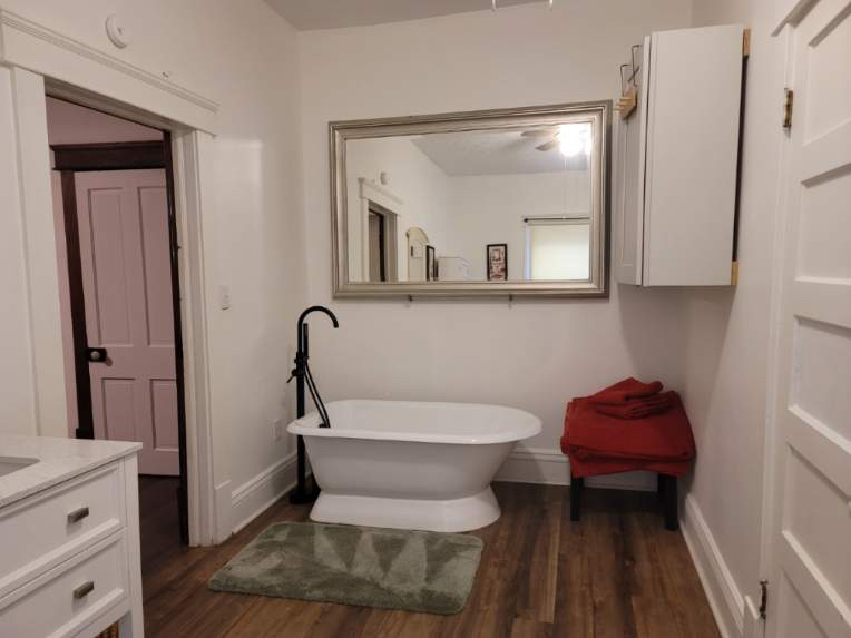 Travel Workers  Furnished -  2 bd 2 bath  available - Photo 9