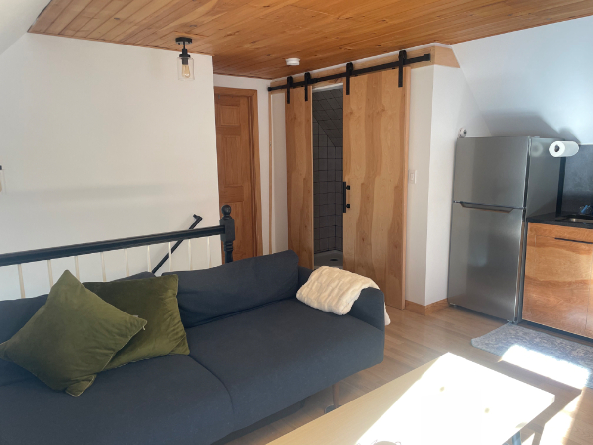 Pets welcome-Beautiful Vermont 1 bedroom Apartment - Photo 4