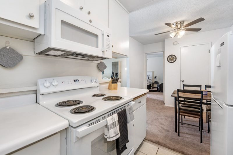 Cozy Condo for Rent, Near Swensons Golf Course - Photo 2