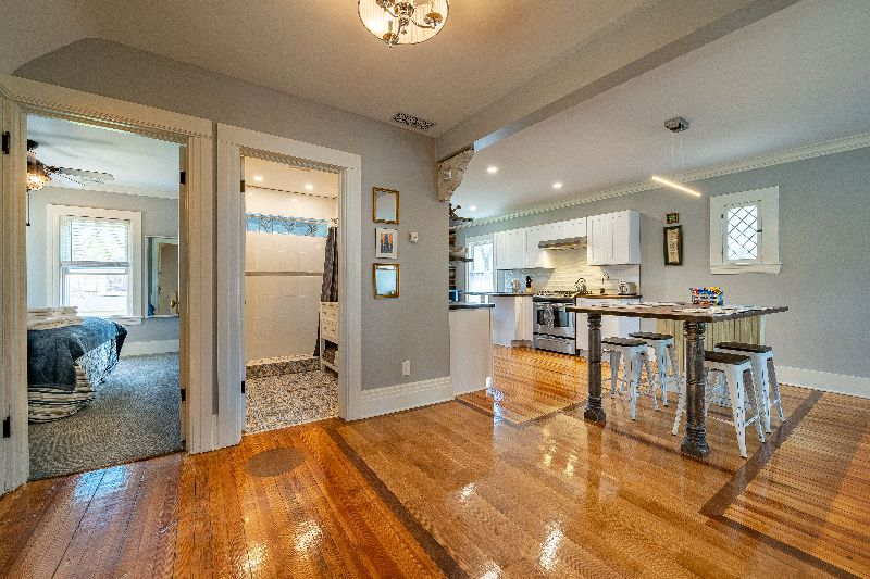 Completely new 2 BR, 1.5 BA near hospitals and universities - Photo 3