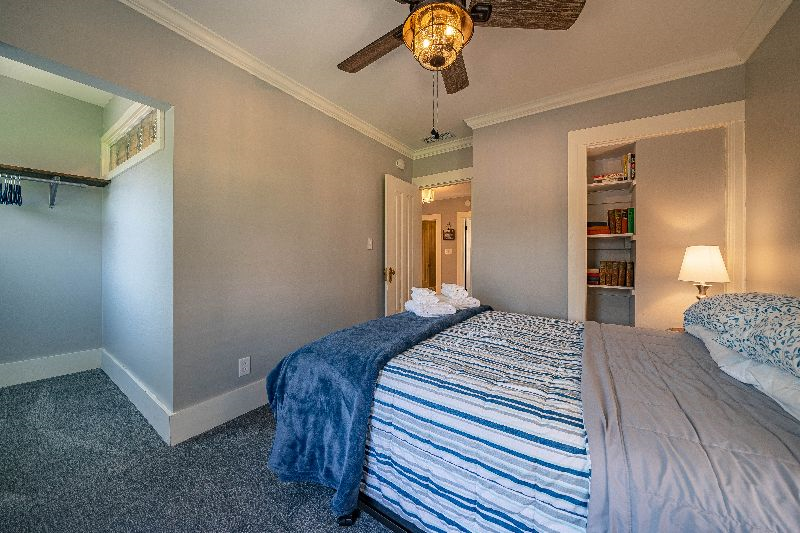 Completely new 2 BR, 1.5 BA near hospitals and universities - Photo 10