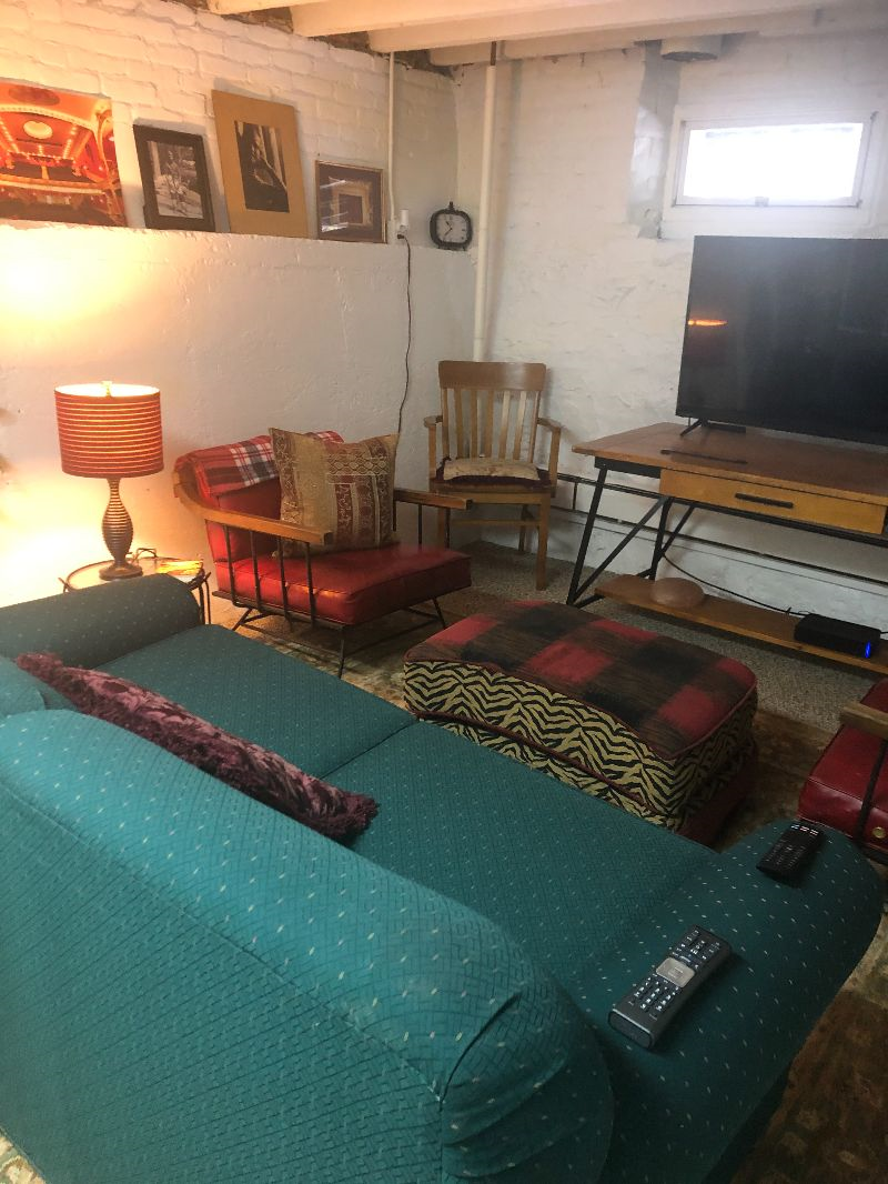 PET friendly, NON-SMOKING, 1600 sq ft duplex apt in downtown Rutland (Avail. 1/1/27 - 3/31/27) 1 mil - Photo 6