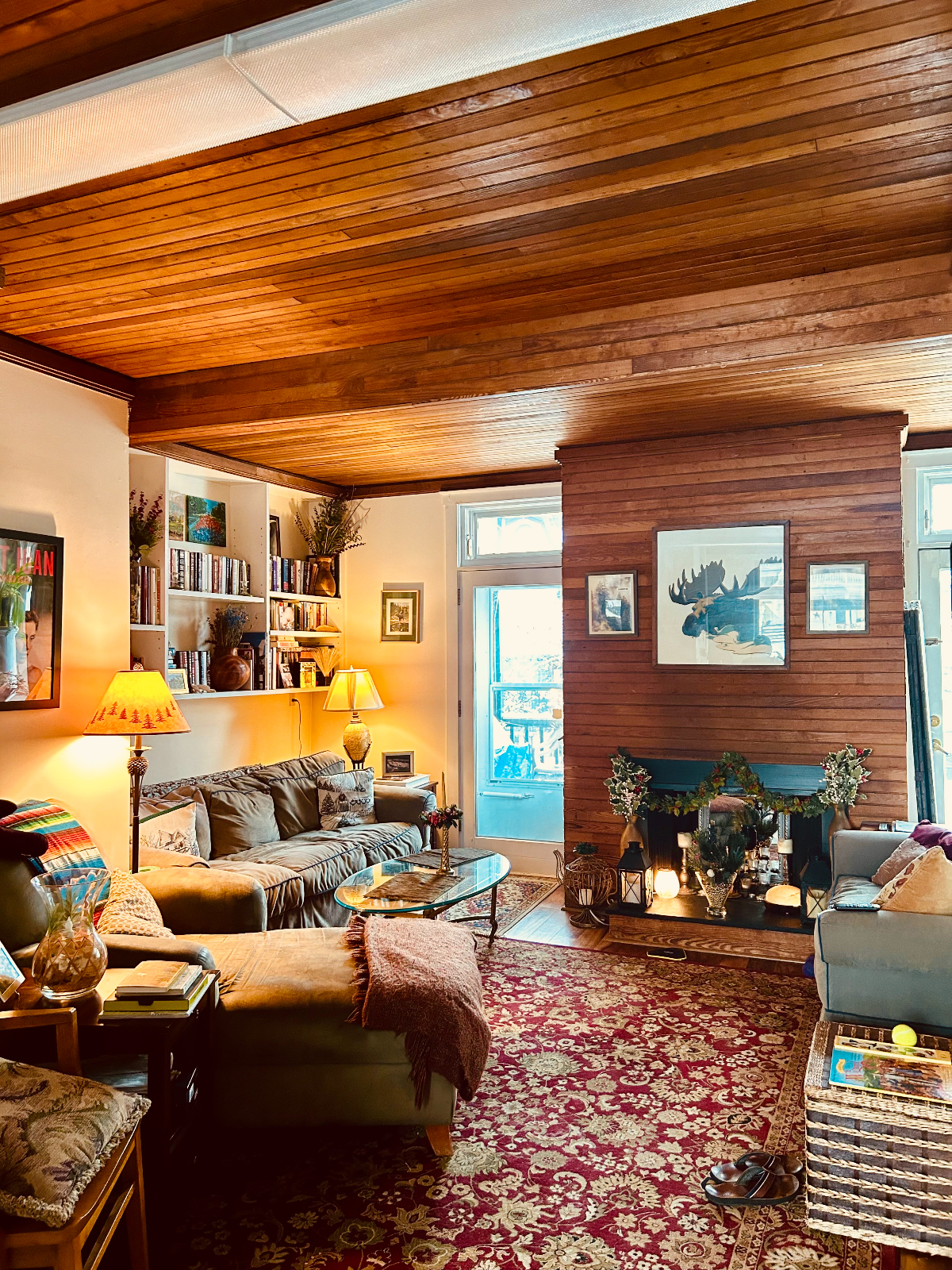 PET friendly, NON-SMOKING, 1600 sq ft duplex apt in downtown Rutland (Avail. 1/1/27 - 3/31/27) 1 mil - Photo 1