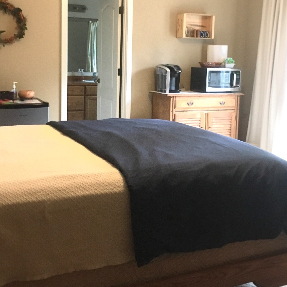 Quiet home away from home near hospitals - Photo 4